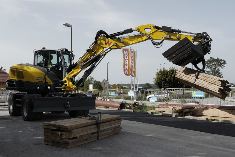 Mobilni bager Wacker Neuson EW100