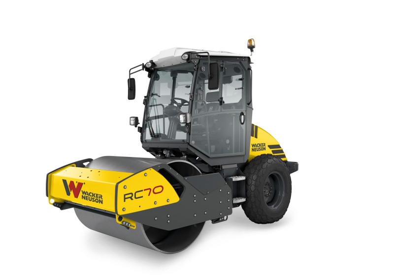 Vlečni valjarj Wacker Neuson RC70